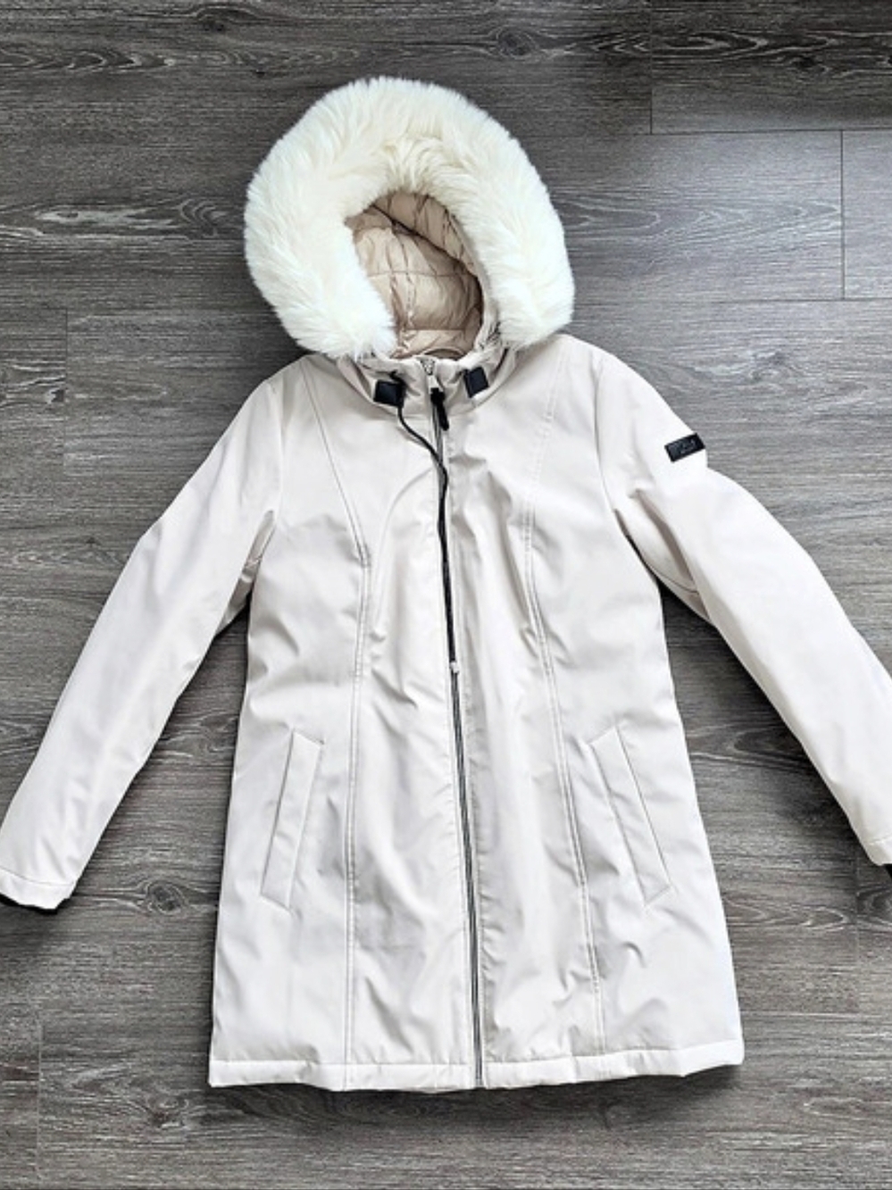 DKNY Women's Hooded Puffer Coat in White